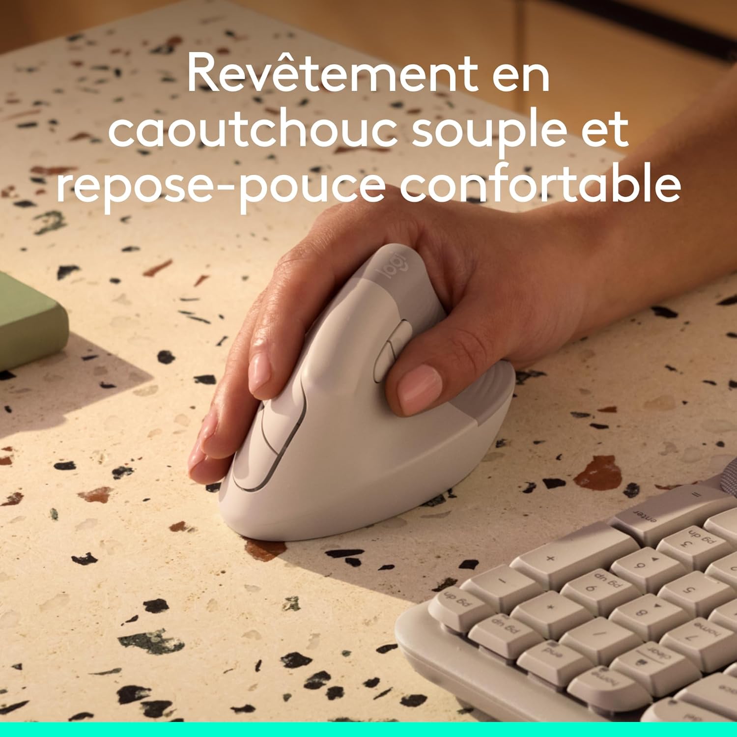 Logitech Lift Souris Ergonomique Verticale, sans Fil, Bluetooth ou récepteur USB Logi Bolt, Silencieuse, 4 Boutons, Compatible avec Windows/macOS/iPadOS, Ordinateur Portable, PC - Sable — miniature 2